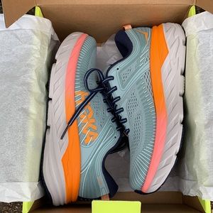 Brand new in box Hoka One One Bondi 7 Multicolor size 5.5